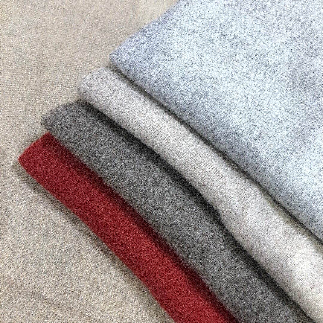 イオンモール久御山】ウール ひざ掛けにもなる大判ストール｜ 無印良品